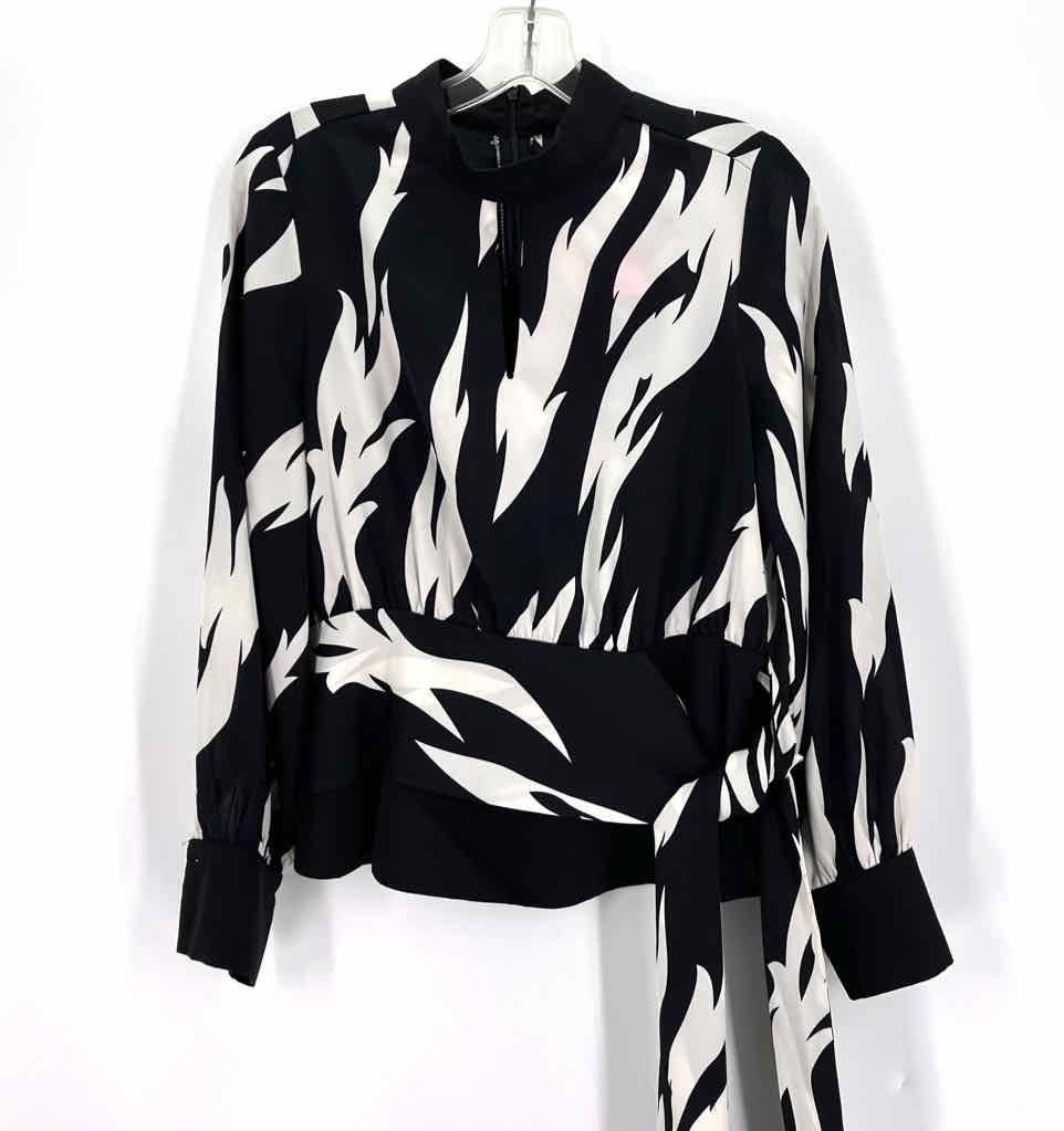 Size M GRACIA Black/White Shirt