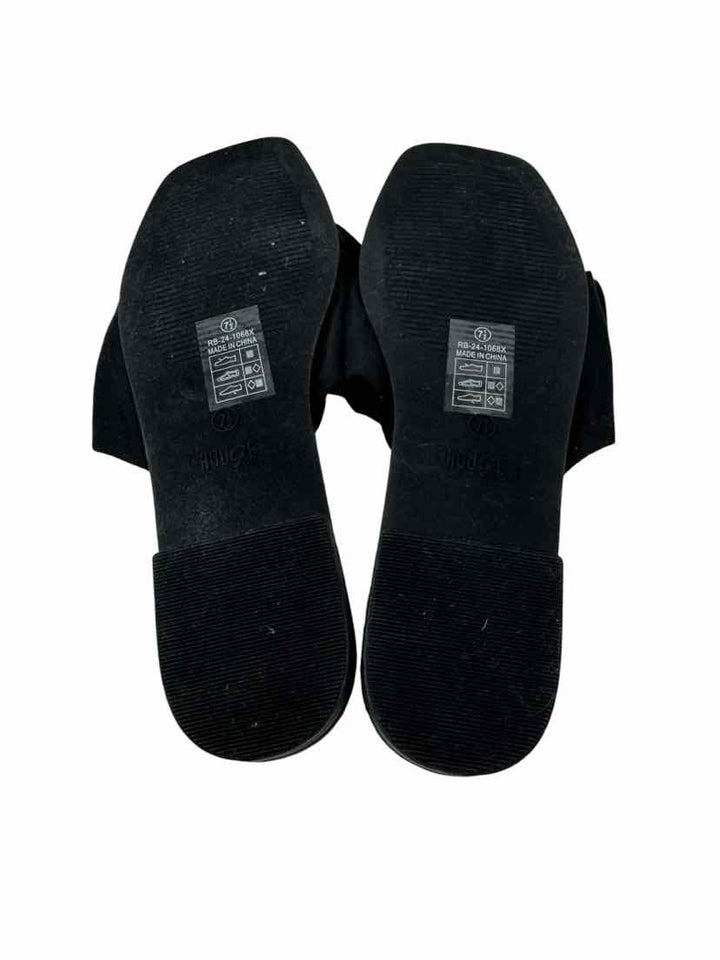 Shoe Size 7.5 ROUGE Black Sandals
