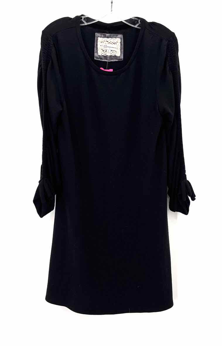 Size L NEIMAN MARCUS Black Dress