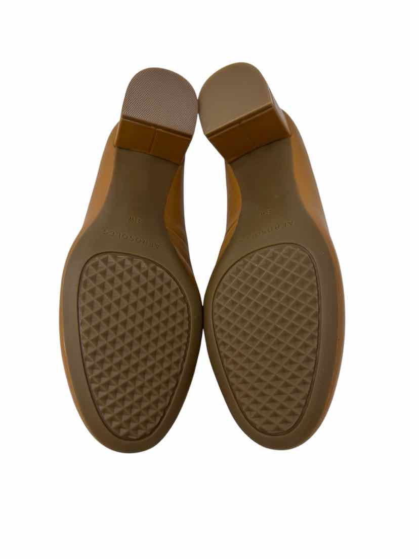 Shoe Size 8 AEROSOLES Tan Leather Pumps