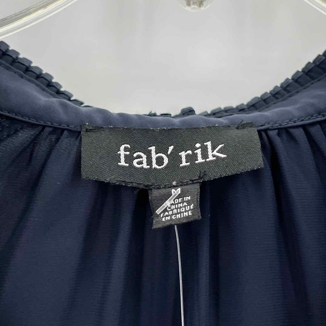 Size M FABRIK Navy Shirt