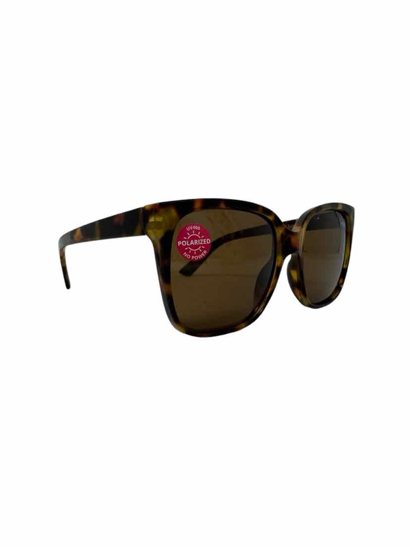 PEEPERS Sunglasses