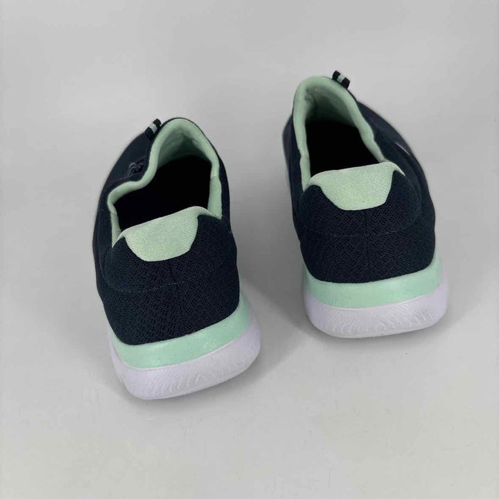Shoe Size 8.5 Sketchers Navy Knit Sneakers