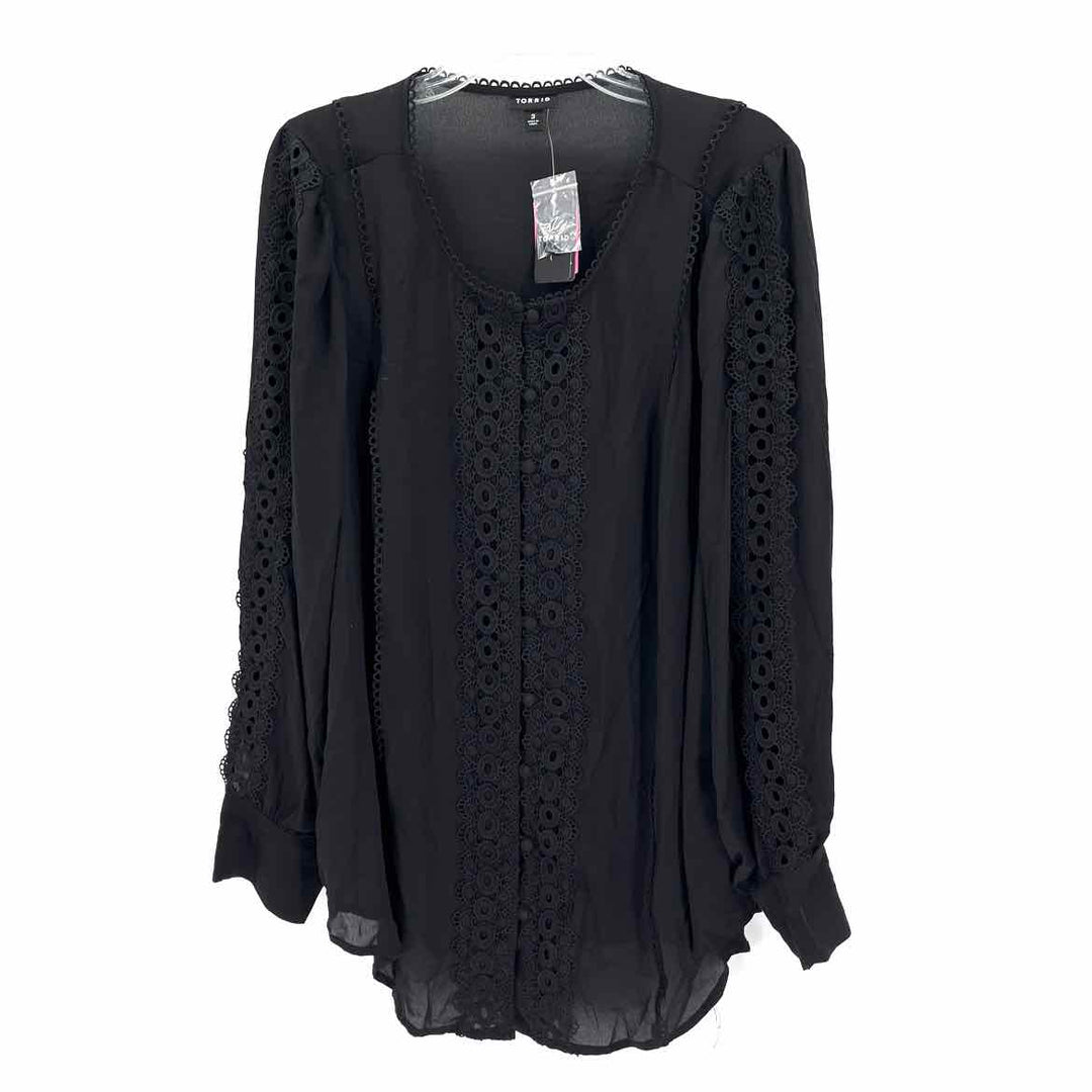 Size 3X Torrid Black Shirt