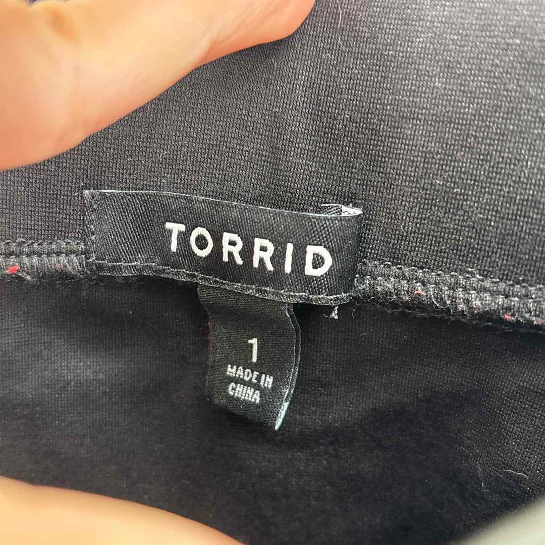 Size 1X Torrid Black Faux Leather Skirt