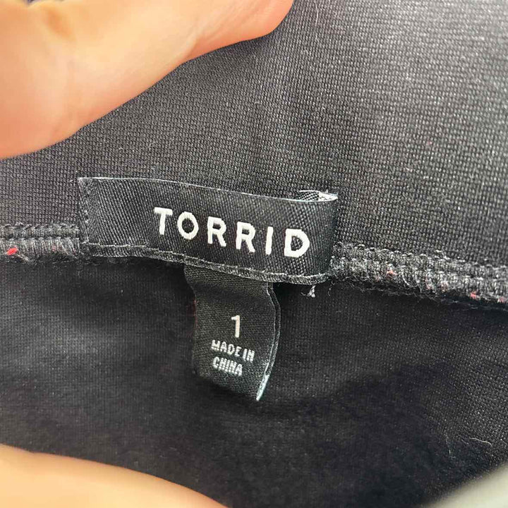 Size 1X Torrid Black Faux Leather Skirt