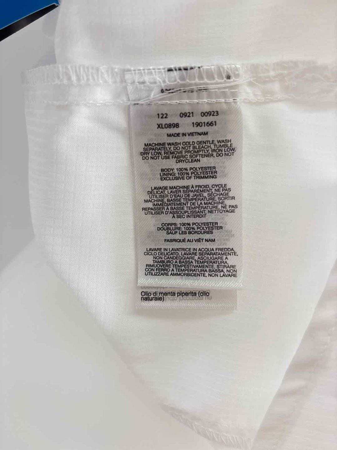 Size M Columbia White Shirt