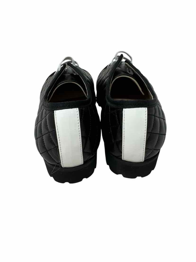 Shoe Size 6.5 Black Sneakers