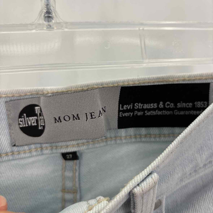 Size 27 Levi's Blue Denim Jeans