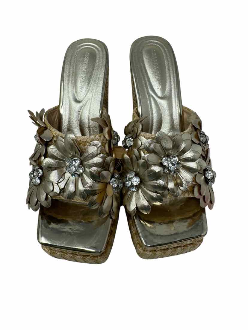 Shoe Size 8 AZALEA WANG Tan Sandals