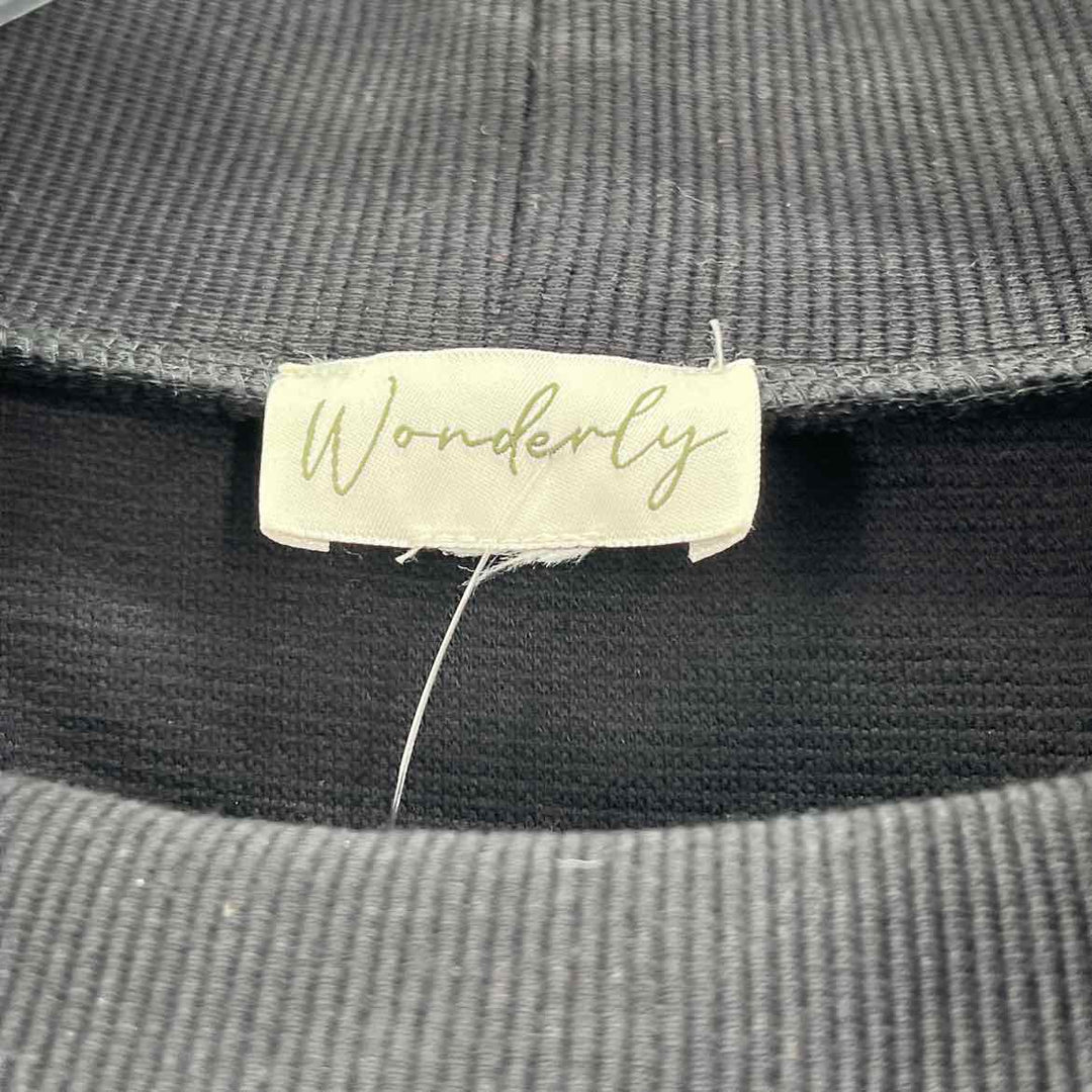 Size M WONDERLY Black Shirt