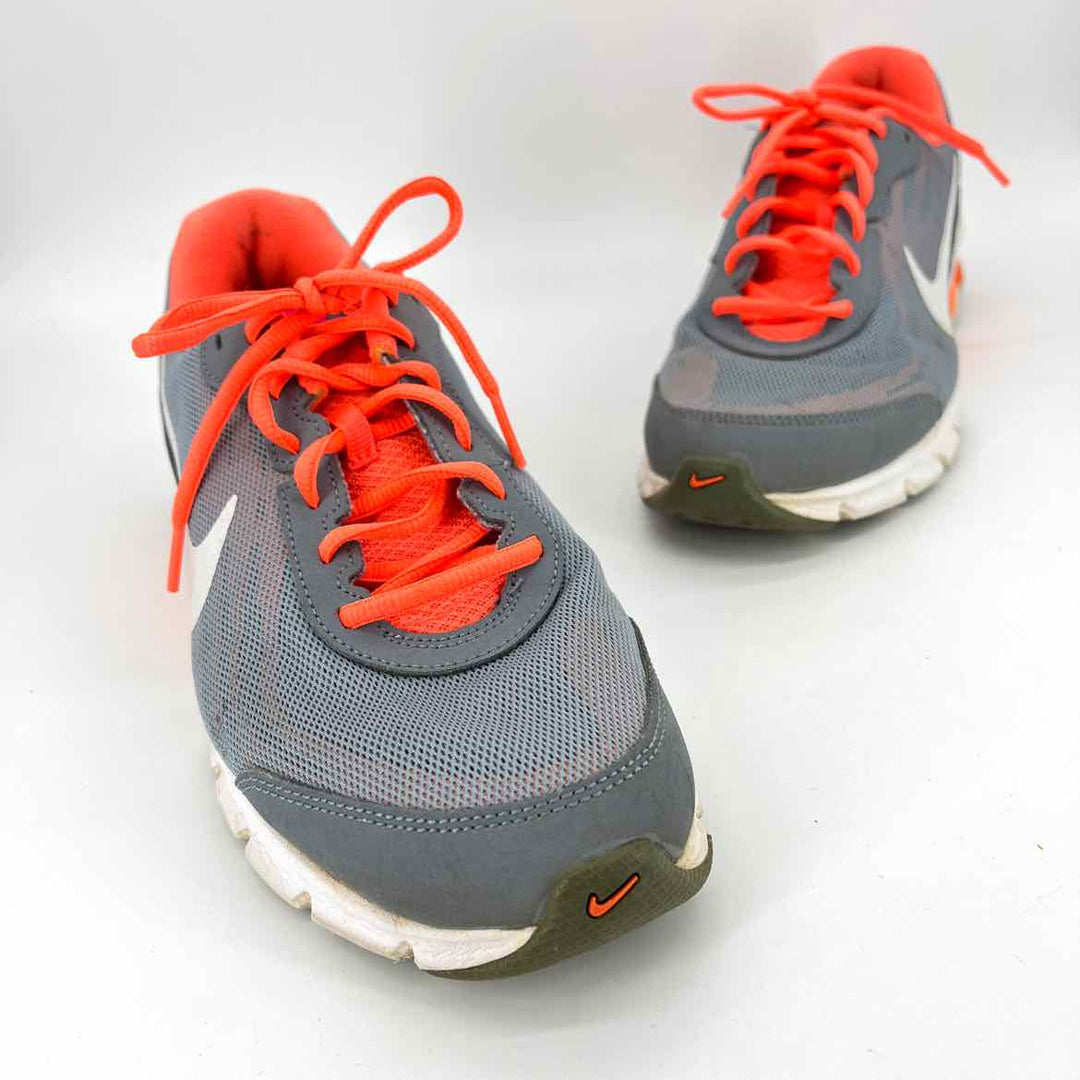 Shoe Size 10 Nike Gray Sneakers