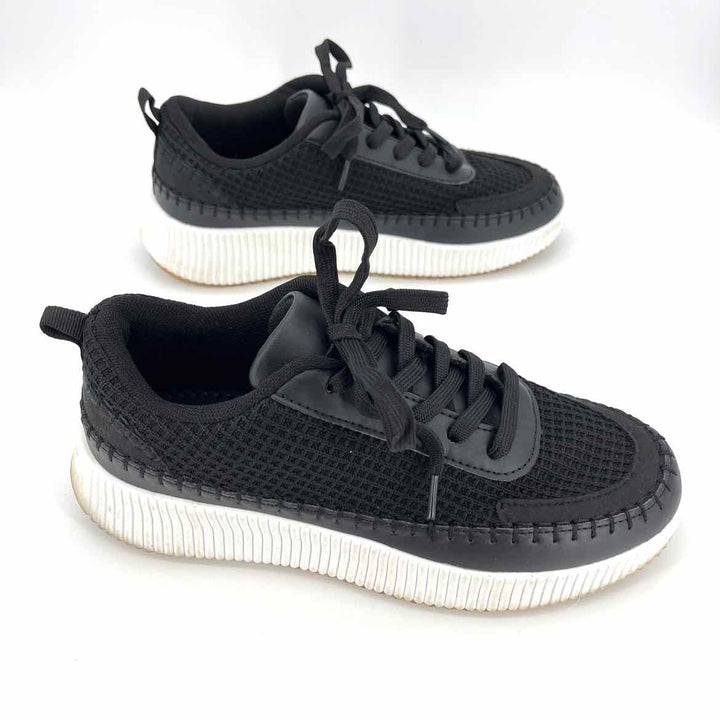 Shoe Size 8.5 Black Knit Sneakers