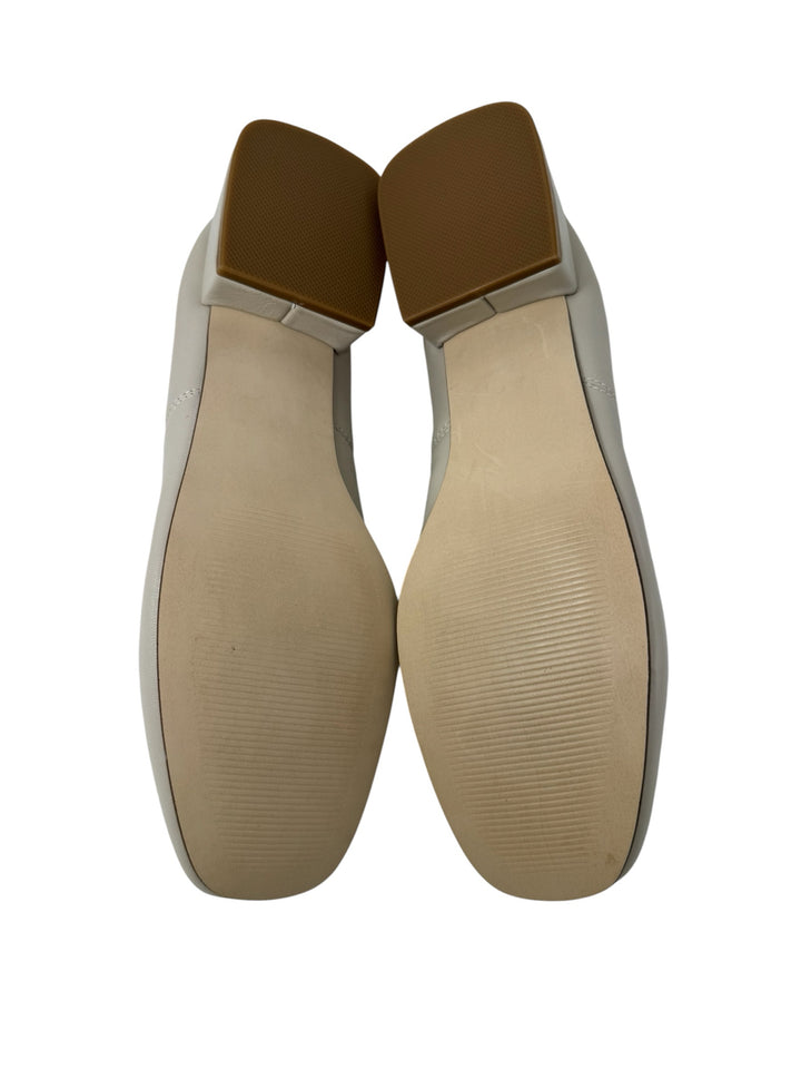 Shoe Size 9 Steve Madden Nude Leather Flats