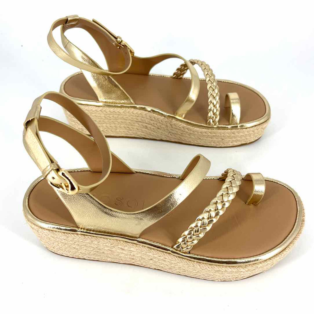 Shoe Size 7 AEROSOLES Gold Sandals