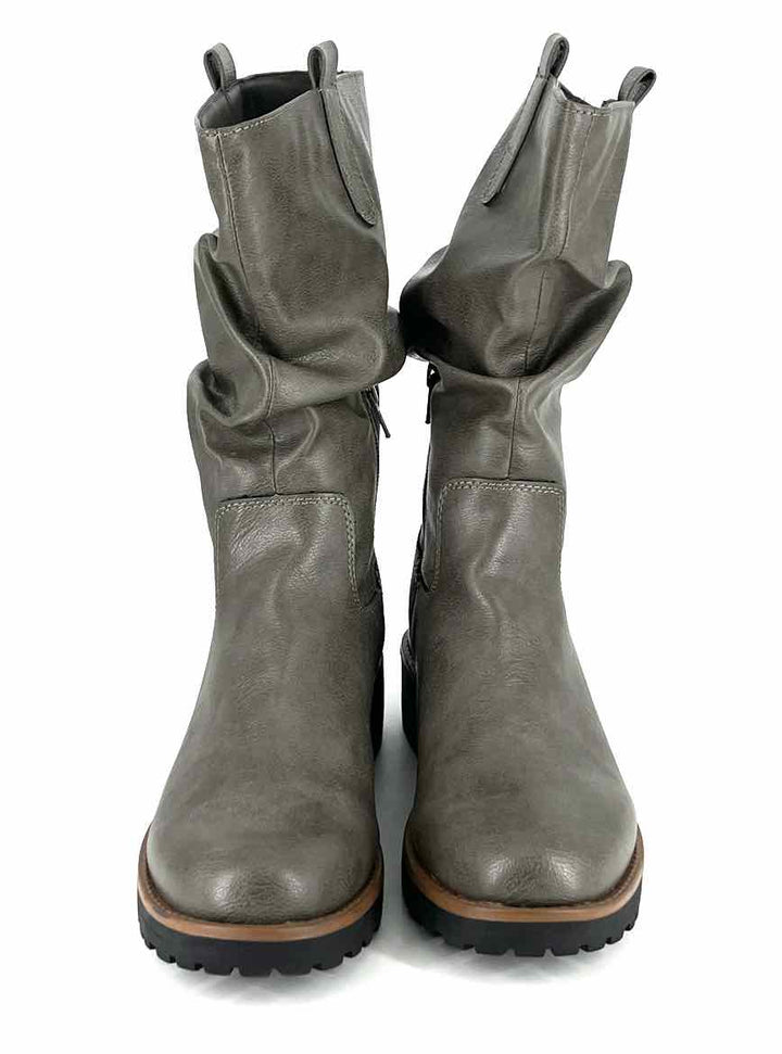 Shoe Size 8 Gray Faux Leather Boots