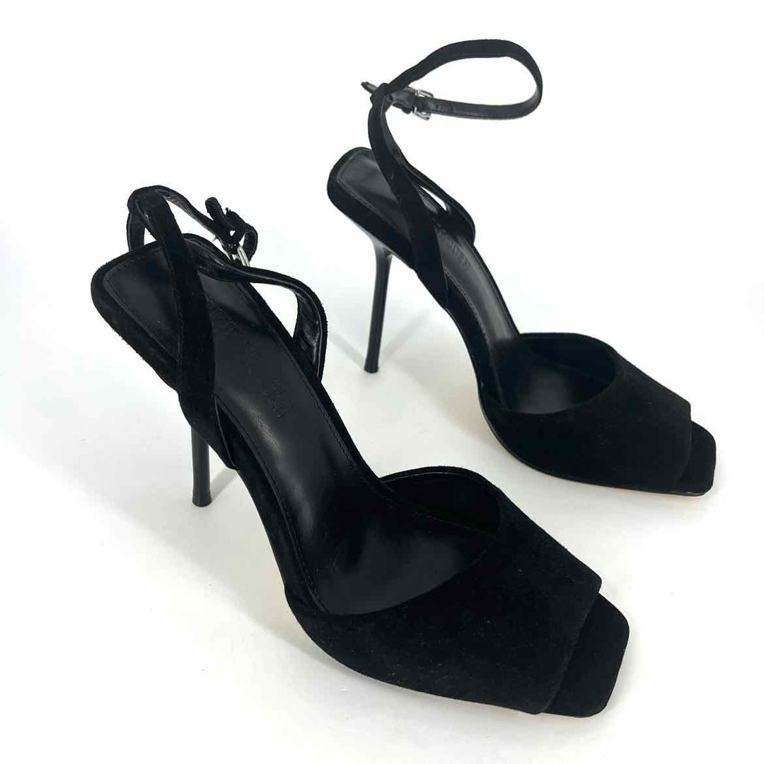 Shoe Size 8 Steve Madden Black Velvet Sandals