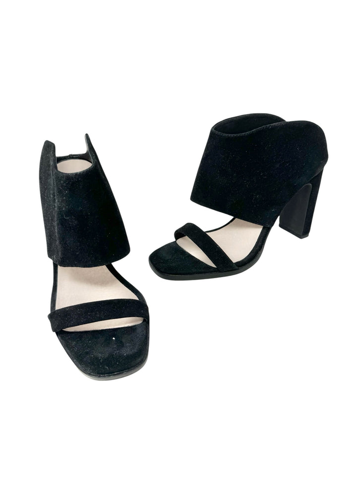 Shoe Size 7.5 Black Suede Sandals