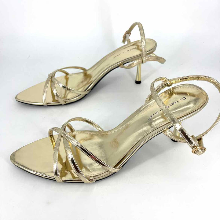 Shoe Size 42 Gold Faux Leather Pumps