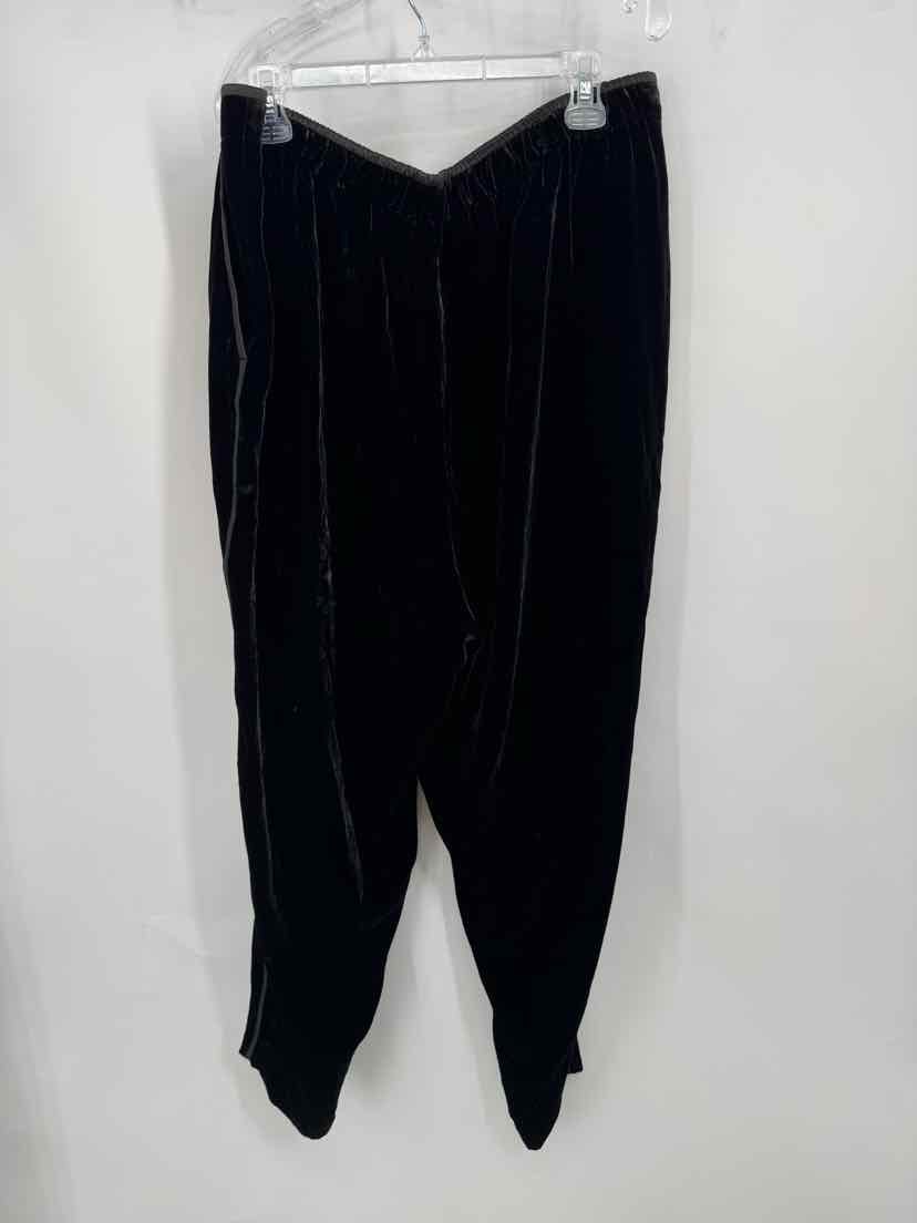 Size 2X LAFAYETTE Black Velour Pants