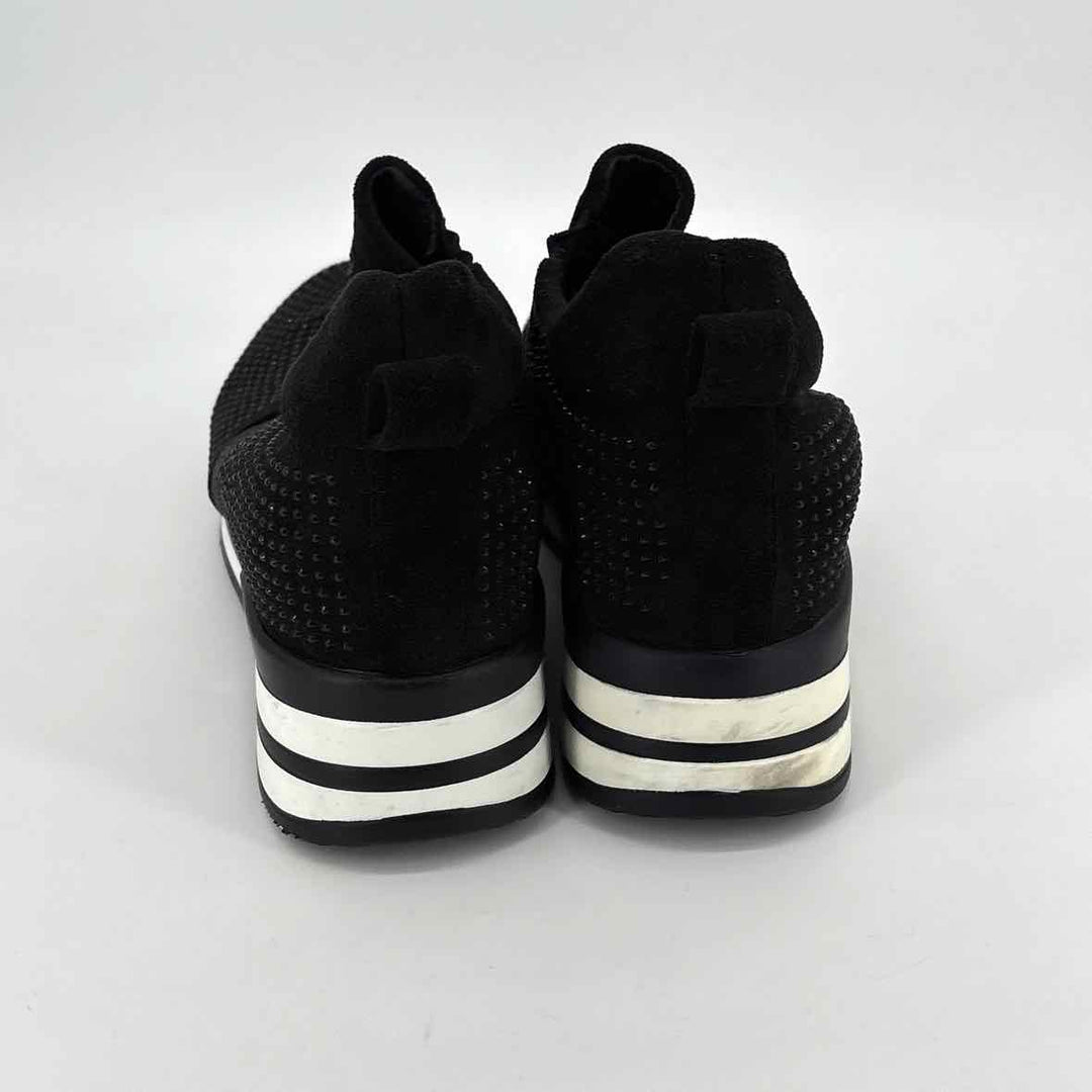 Shoe Size 40 Black Sneakers
