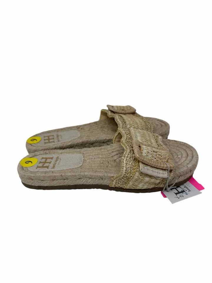 Shoe Size 9 HAUTE HIPPE Tan Sandals