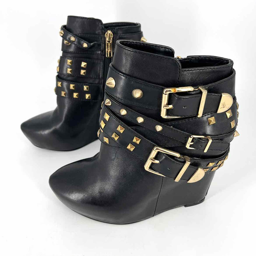 Shoe Size 6 BCBG Black Leather Boots
