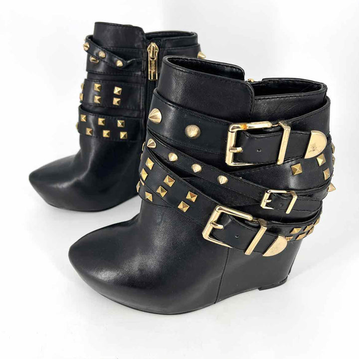 Shoe Size 6 BCBG Black Leather Boots