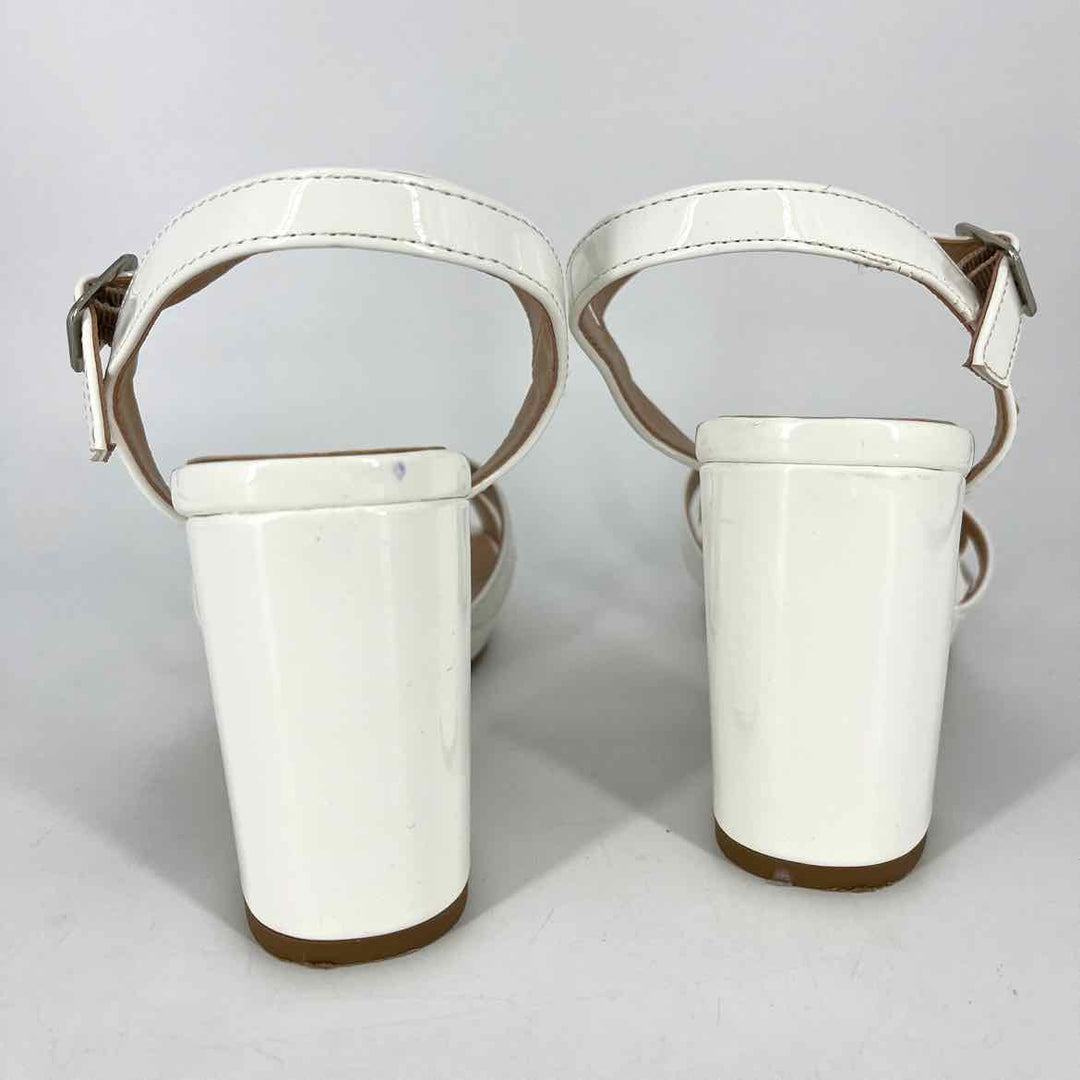 Shoe Size 7.5 Cream PATENT Faux Leather Sandals