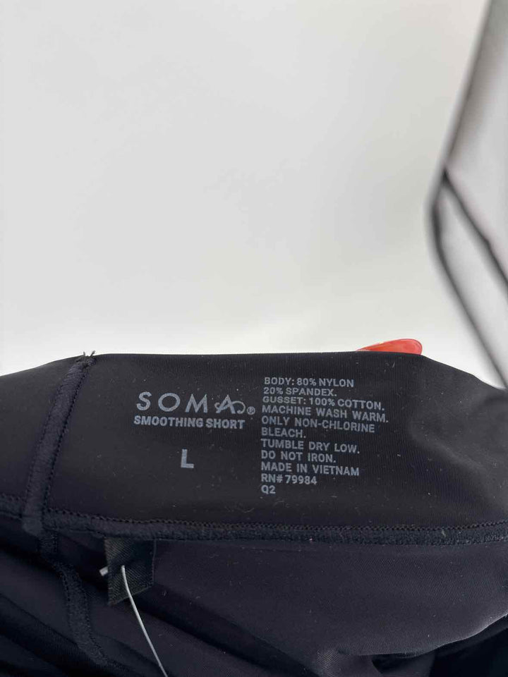 Size L SOMA Black Shorts