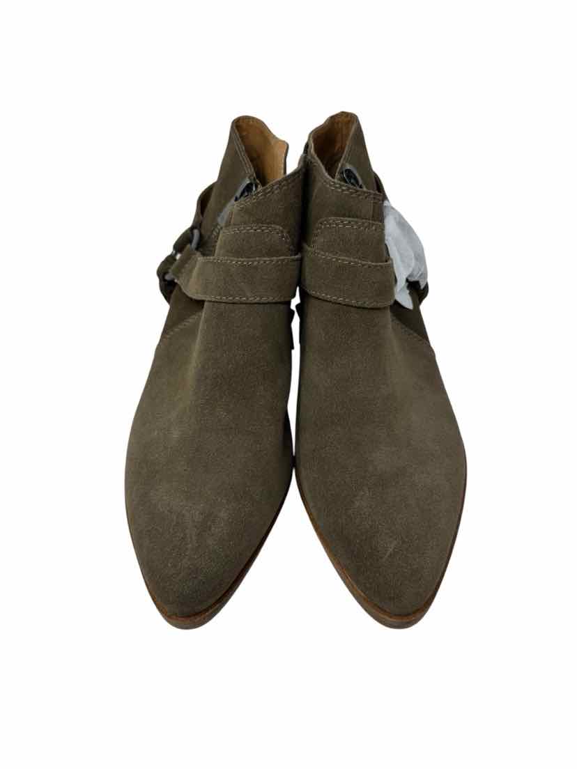 Shoe Size 10 LUCKY Olive Suede Boots
