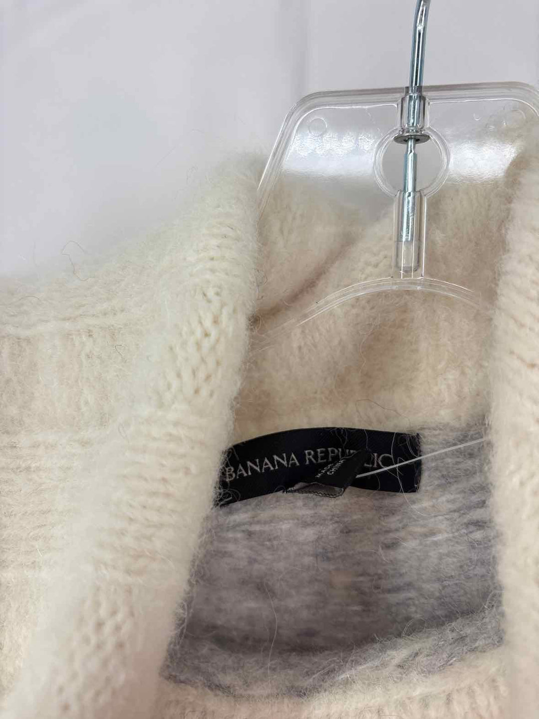 Size L Banana Republic Cream Sweater