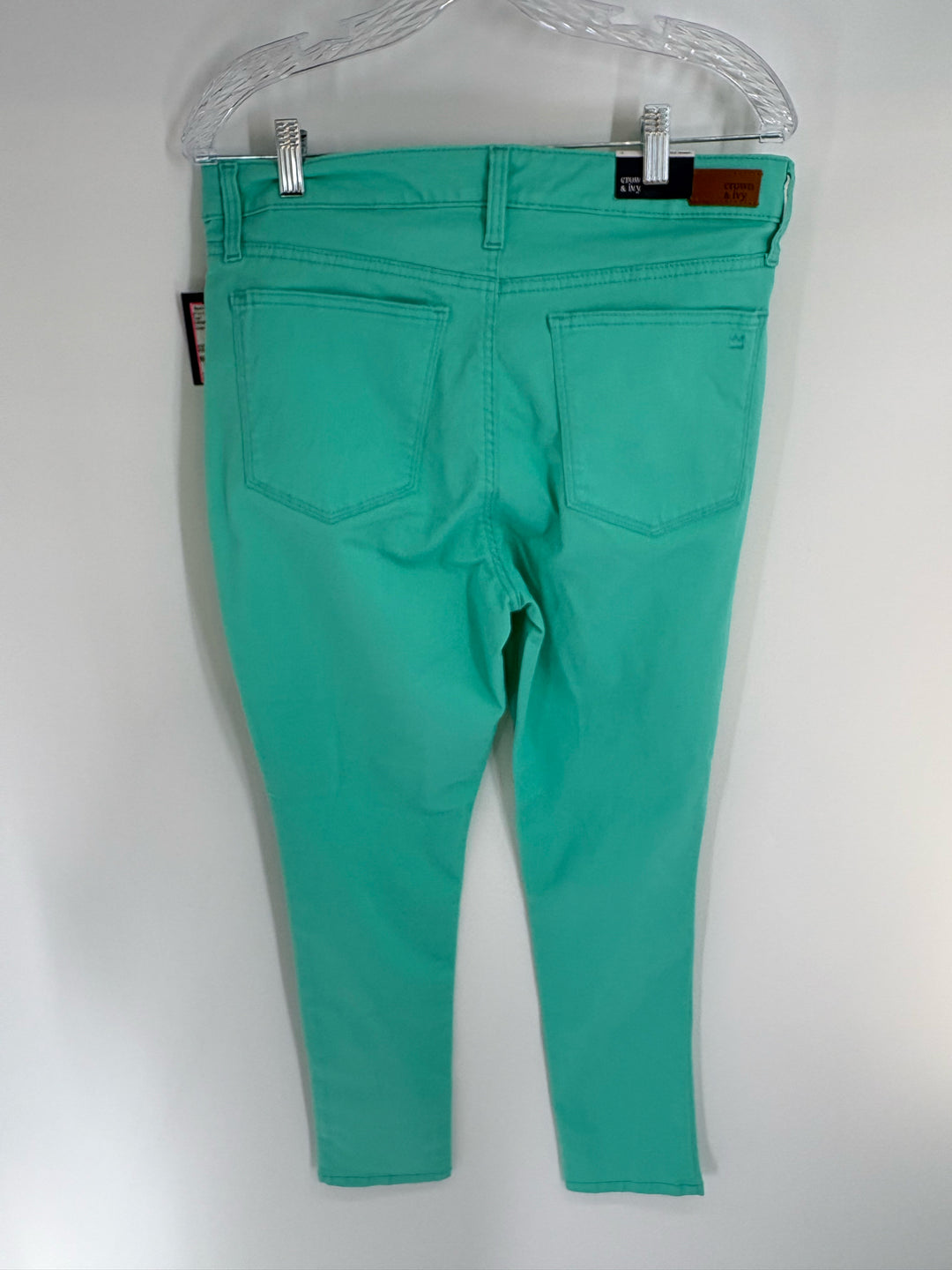 Size 12 CROWN & IVY Green Capri