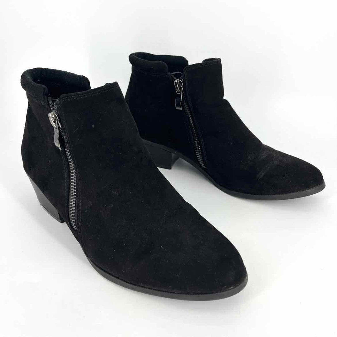 Shoe Size 7.5 Black Boots