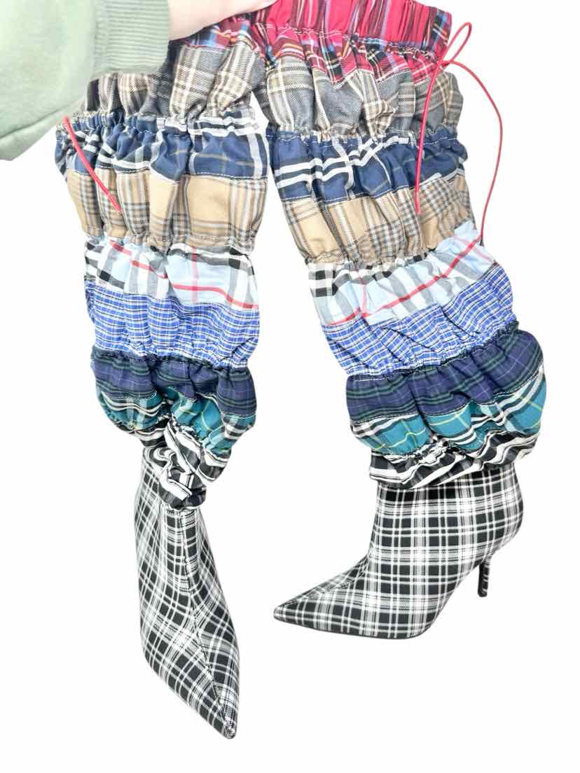 Shoe Size 8 AZALEA WANG Multi-Color Boots