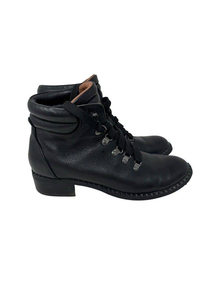 Shoe Size 9.5 GENTLE SOULS Black Boots