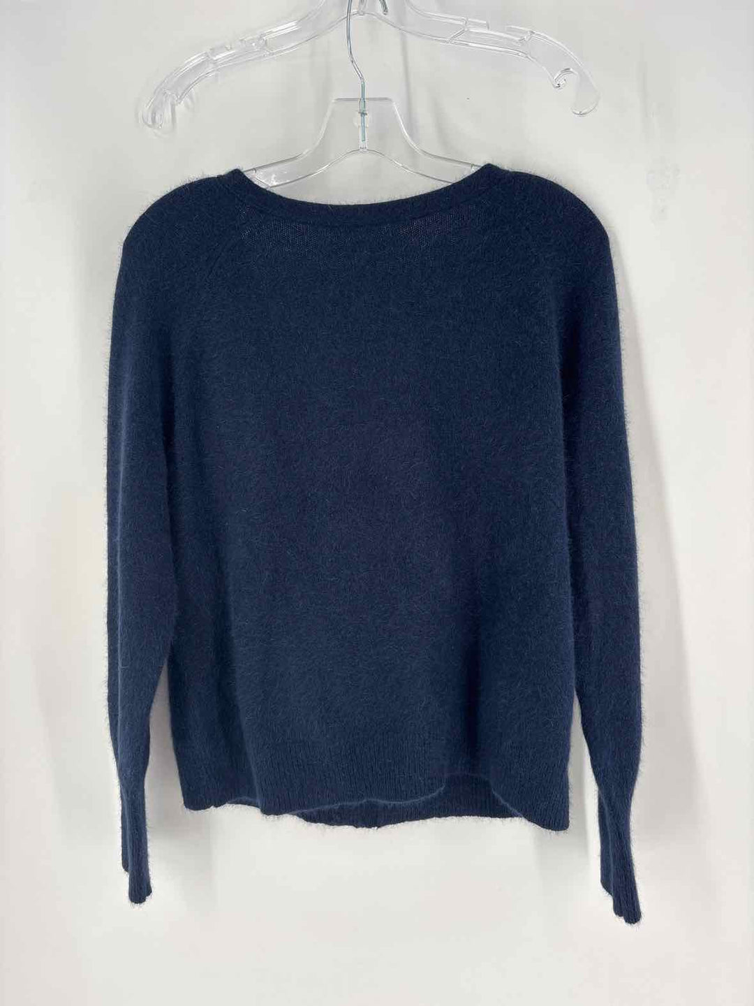 Size M Vineyard Vines Navy Sweater