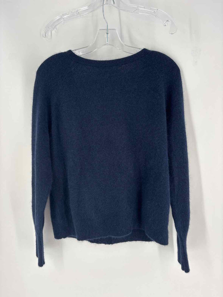 Size M Vineyard Vines Navy Sweater
