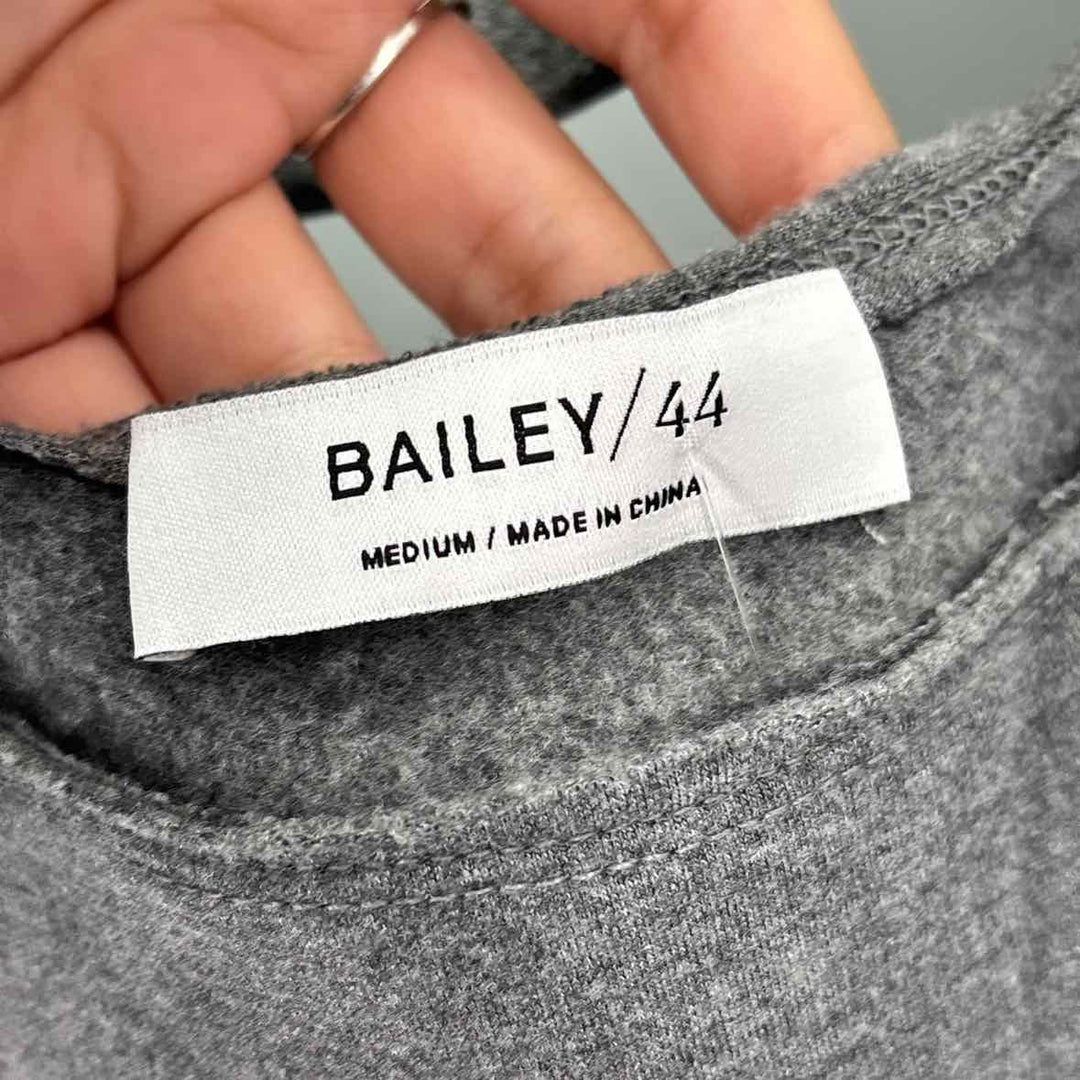Size M Bailey Gray Knit Shirt