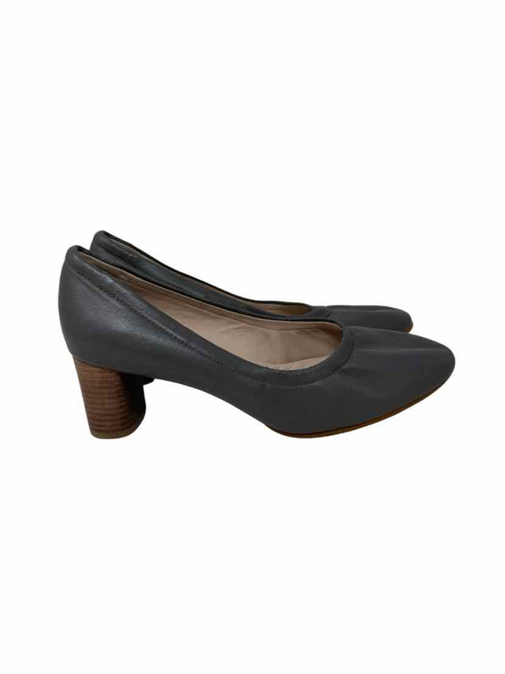 Shoe Size 8 CLARKS Gray Pumps