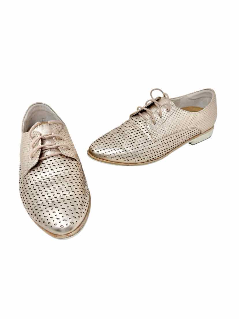 Shoe Size 8 Gold Leather Flats