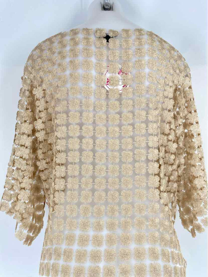 Size M Gold Shirt