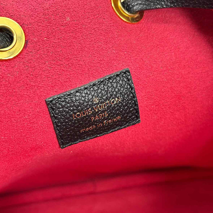Louis Vuitton Luxury - Purse