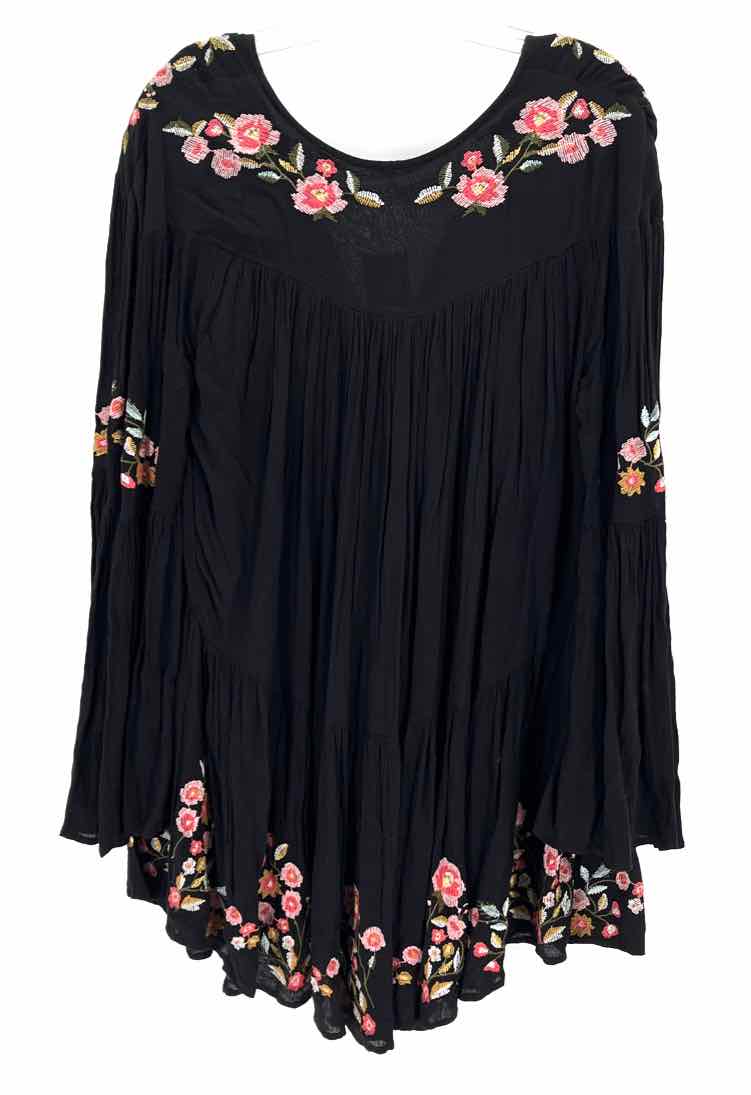 Size M FREE PEOPLE Black Dress