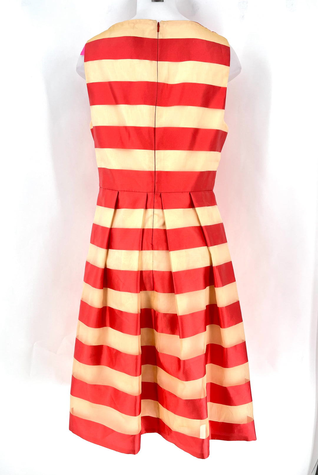 Size M LELA ROSE Peach Sateen Luxury - Dress
