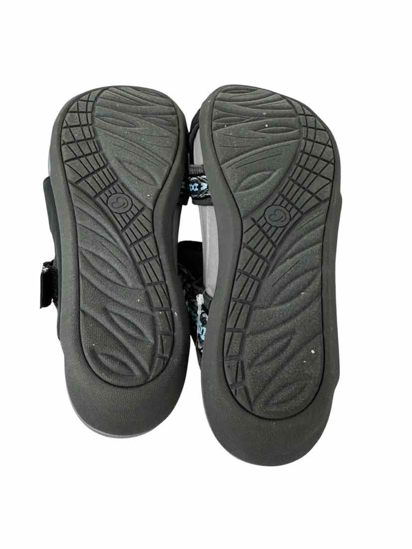 Shoe Size 9.5 Gray Sandals