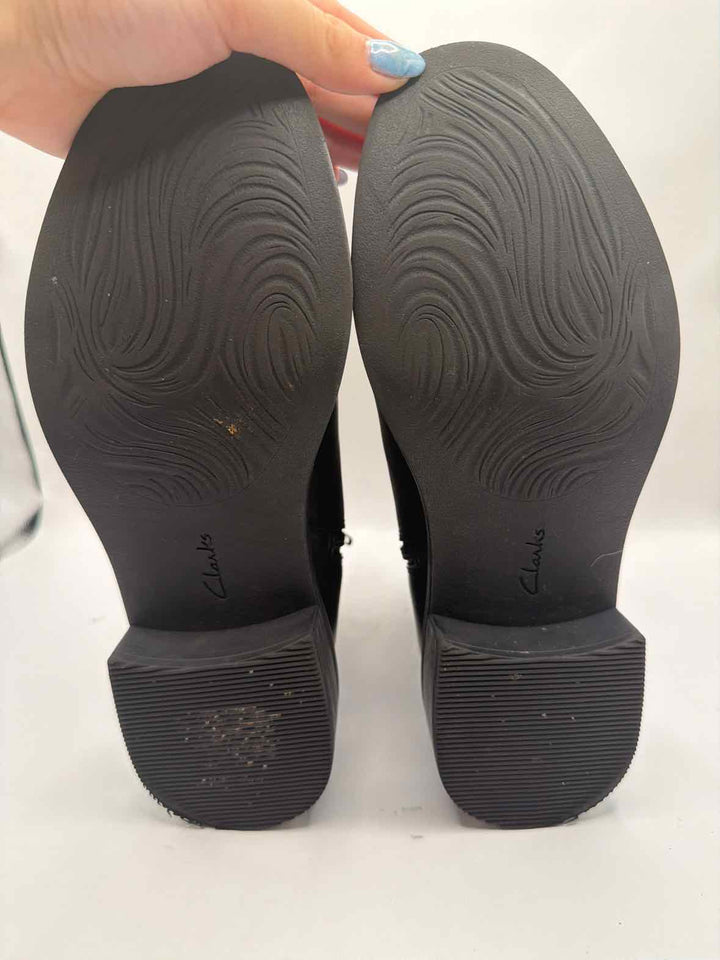 Shoe Size 8 CLARKS Black Boots