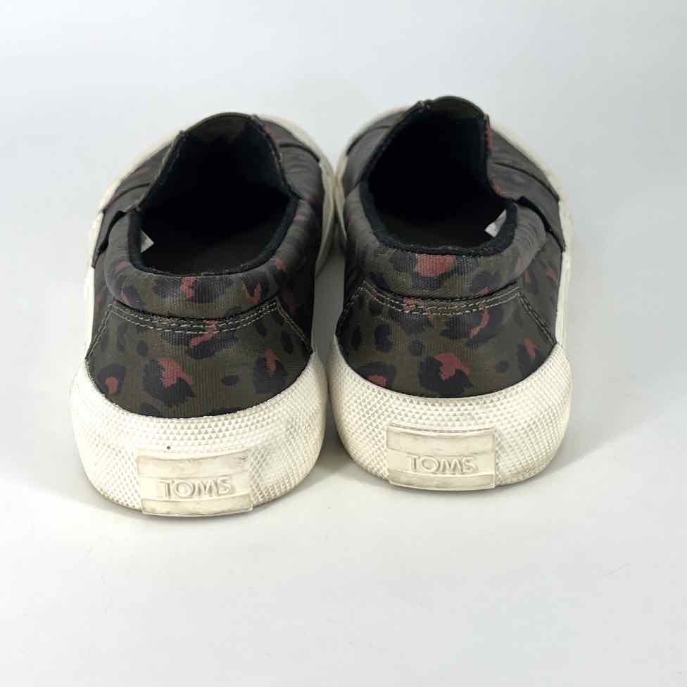Shoe Size 8 Toms Olive Canvas Flats