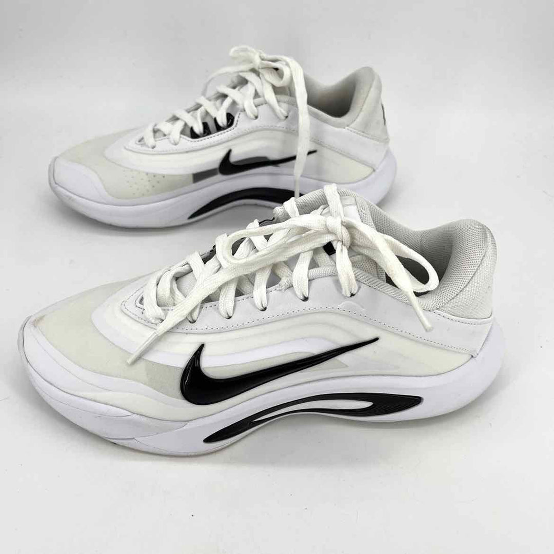 Shoe Size 6.5 Nike White Sneakers