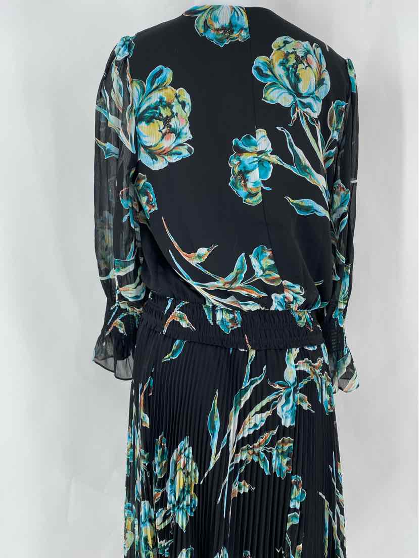 Size M Chico's Black Dress